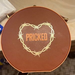 Jeffree star pricked eyeshadow palette